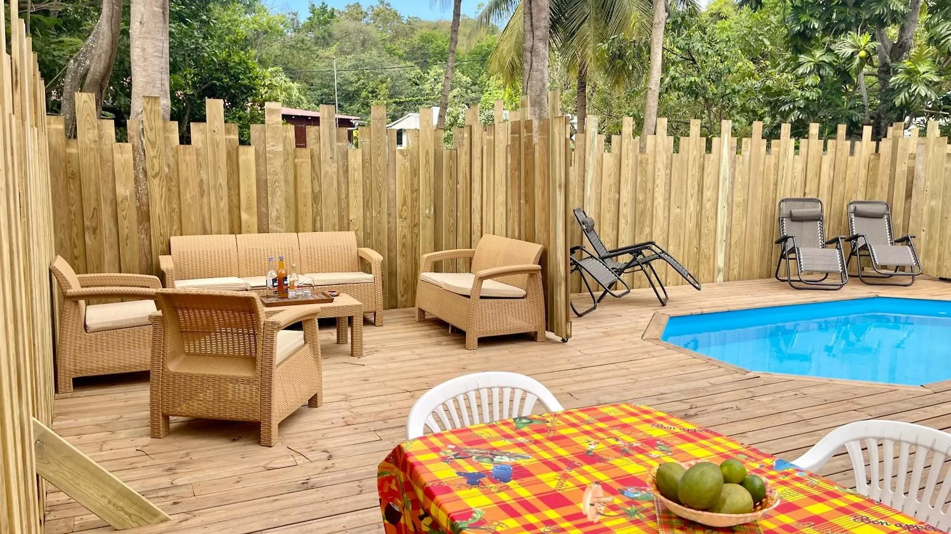 بيت للعطل Bungalow Cosy A Deshaies Avec Piscine غوادلوب