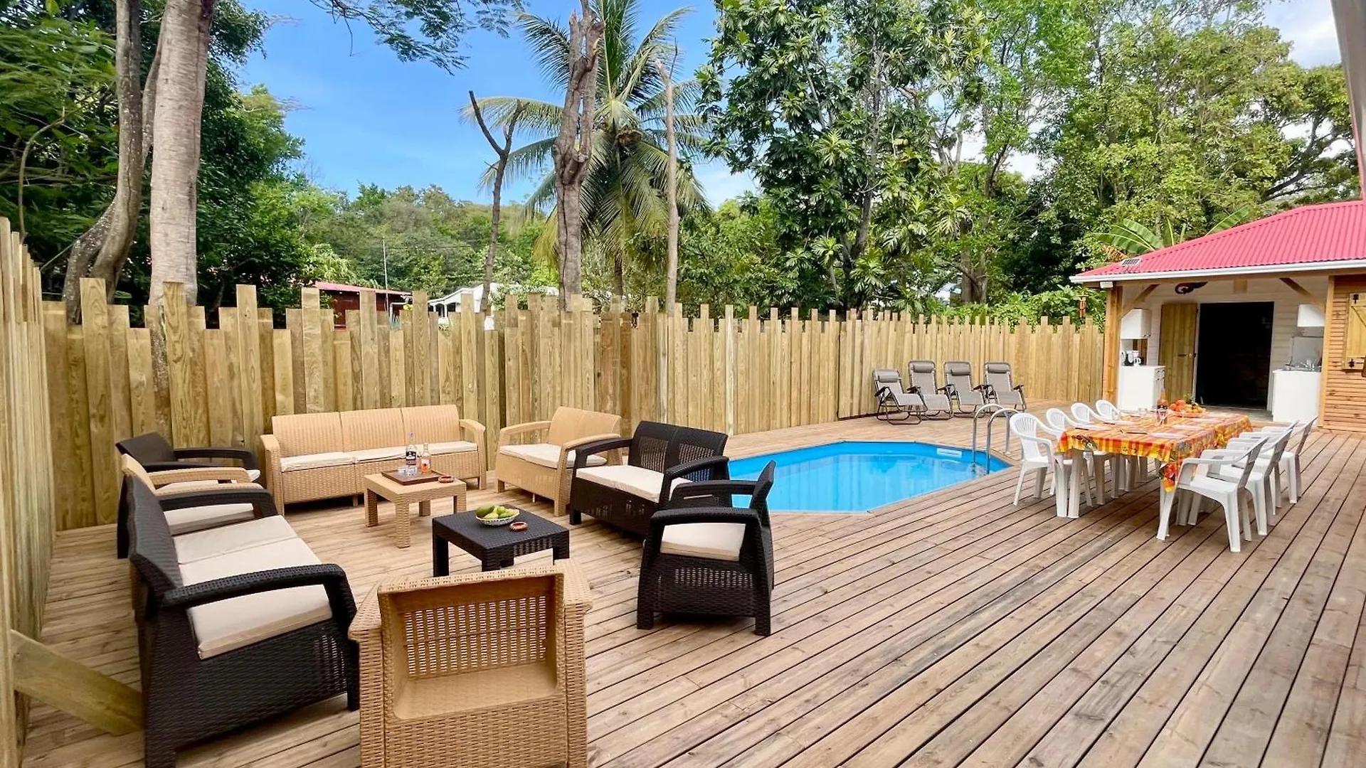 بيت للعطل Bungalow Cosy A Deshaies Avec Piscine