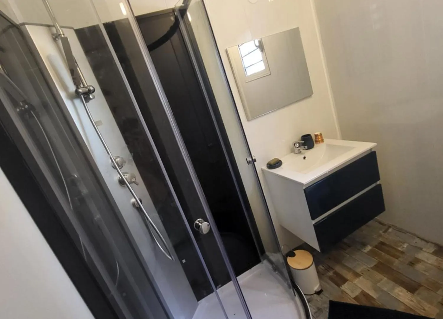 펜션 Bungalow Cosy A Deshaies Avec Piscine