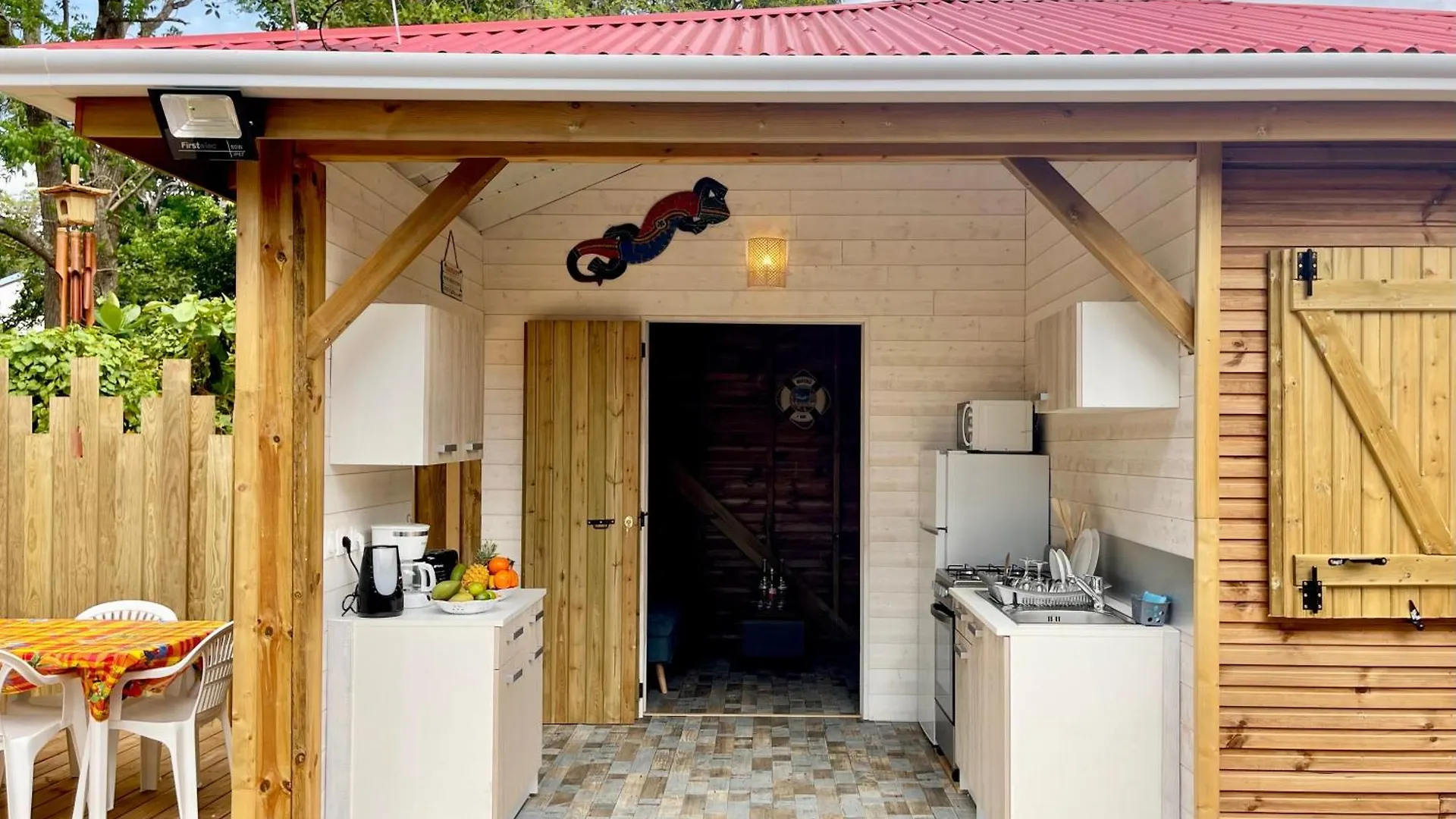 펜션 Bungalow Cosy A Deshaies Avec Piscine 과달루프