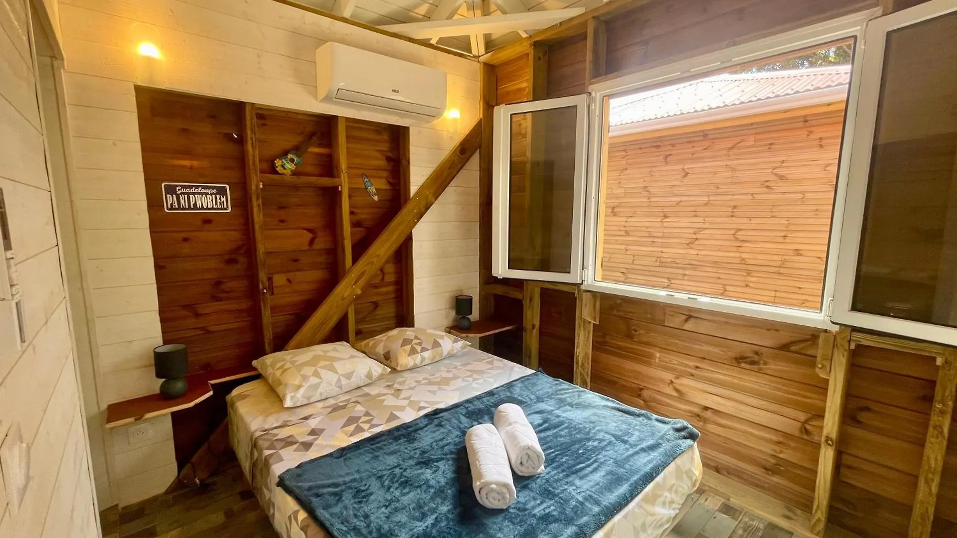 Bungalow Cosy A Deshaies Avec Piscine 펜션
